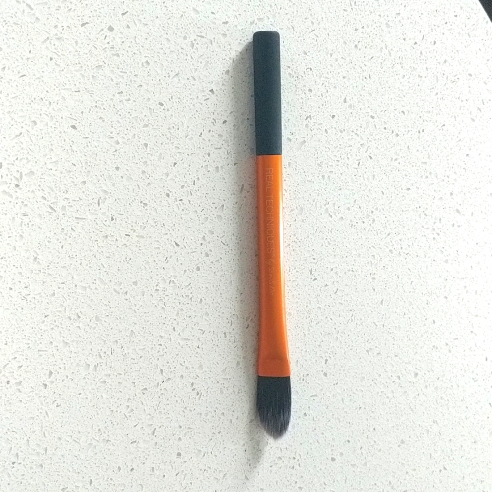3/$15 Real Techniques Pointed Foundation Brush